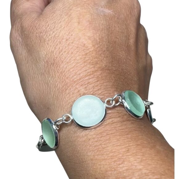 Sea Glass & Silver Plated Cabochon Bracelet - Picture 4 of 11